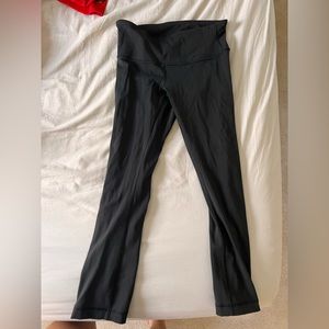 Lululemon black size 4 cropped workout leggings